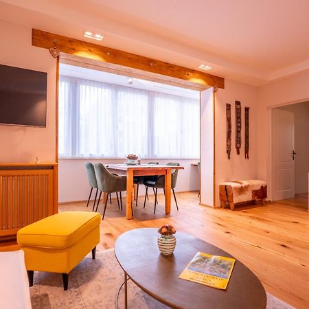 Apartamento Wohnen Direkt Beim Meranplatz Bad Aussee Exterior foto